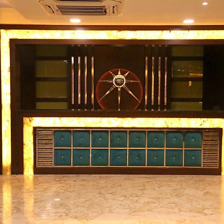 Hotel Varanasi Inn Екстер'єр фото