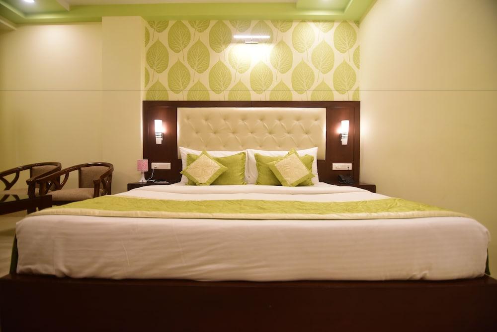 Hotel Varanasi Inn Екстер'єр фото