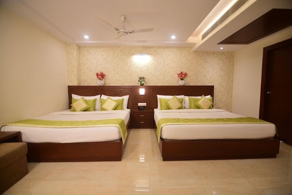 Hotel Varanasi Inn Екстер'єр фото