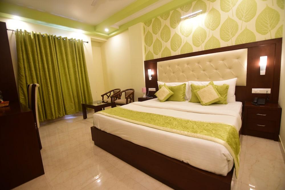 Hotel Varanasi Inn Екстер'єр фото