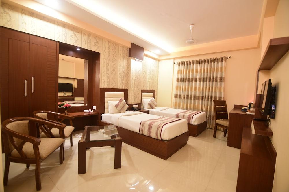 Hotel Varanasi Inn Екстер'єр фото