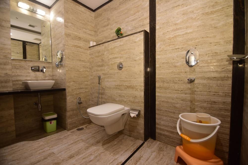 Hotel Varanasi Inn Екстер'єр фото