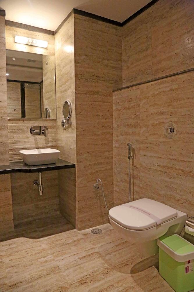 Hotel Varanasi Inn Екстер'єр фото