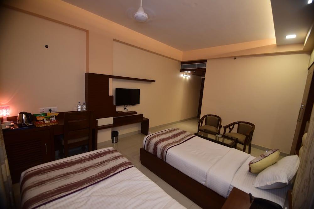 Hotel Varanasi Inn Екстер'єр фото