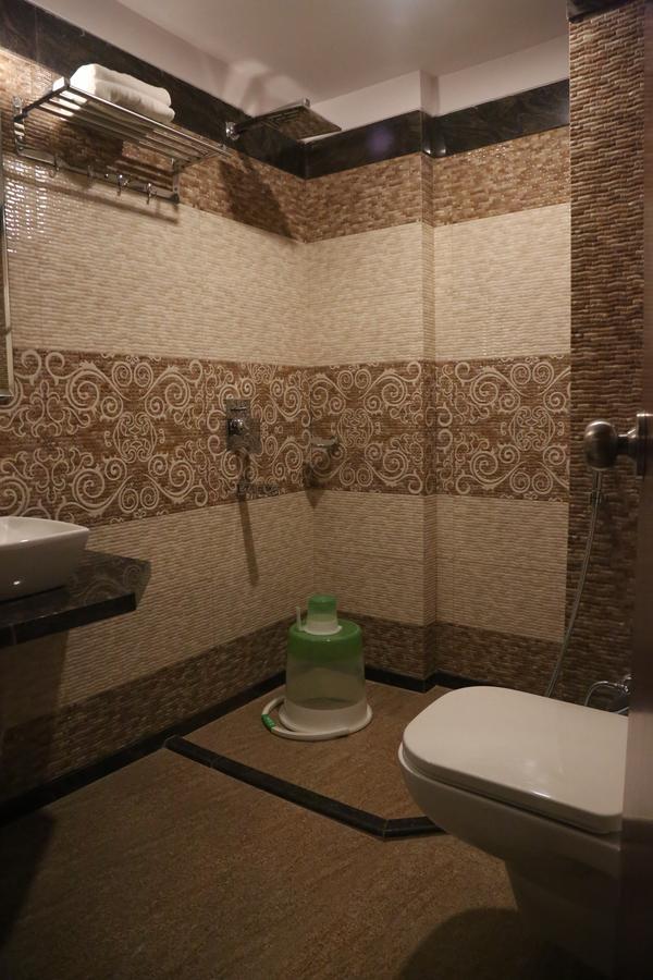 Hotel Varanasi Inn Екстер'єр фото