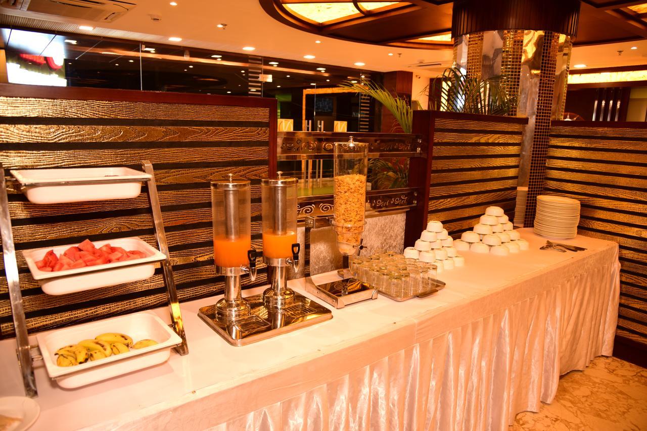 Hotel Varanasi Inn Екстер'єр фото