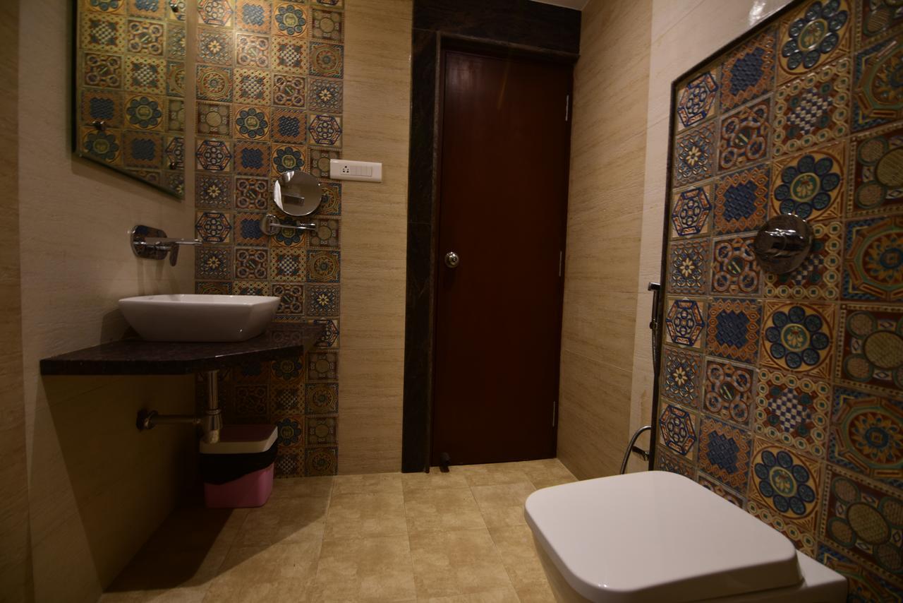 Hotel Varanasi Inn Екстер'єр фото